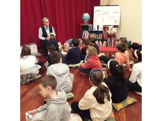 Lettura in biblioteca