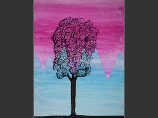 L’albero in un paesaggio cromatico.