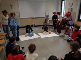 “Un battito di maniI”