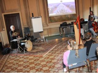 Laboratorio di conoscenza degli strumenti musicali